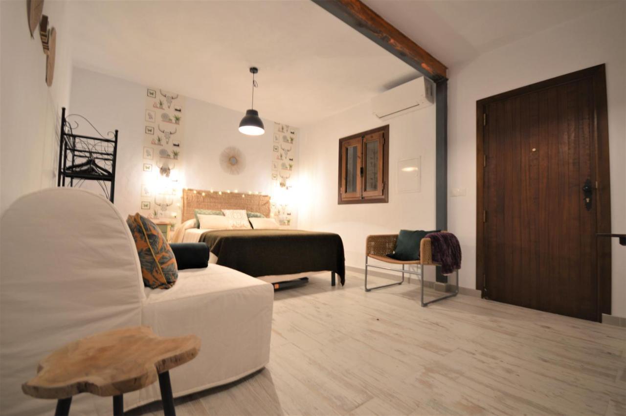 Casa Molina Villa อัลเกาซิน ภายนอก รูปภาพ