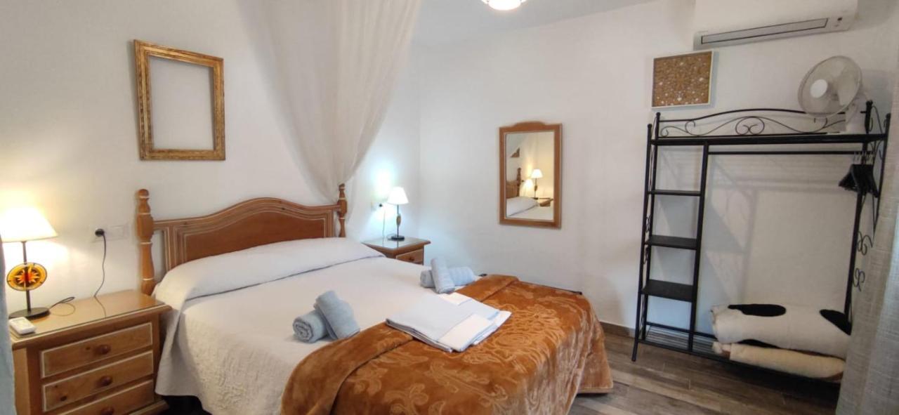 Casa Molina Villa อัลเกาซิน ภายนอก รูปภาพ
